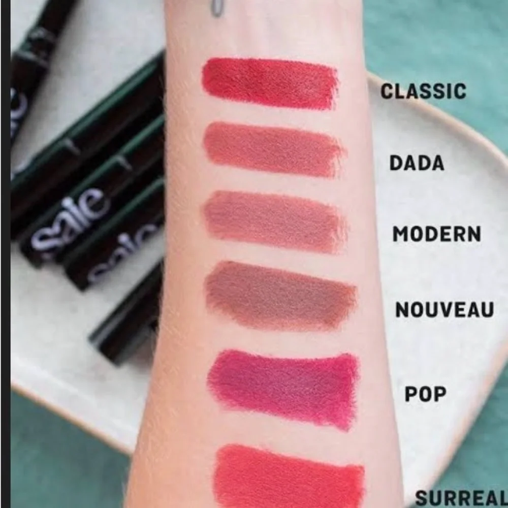 Saie MODERN Lip Blur Matte Blurring Lipstick — Peachy Nude